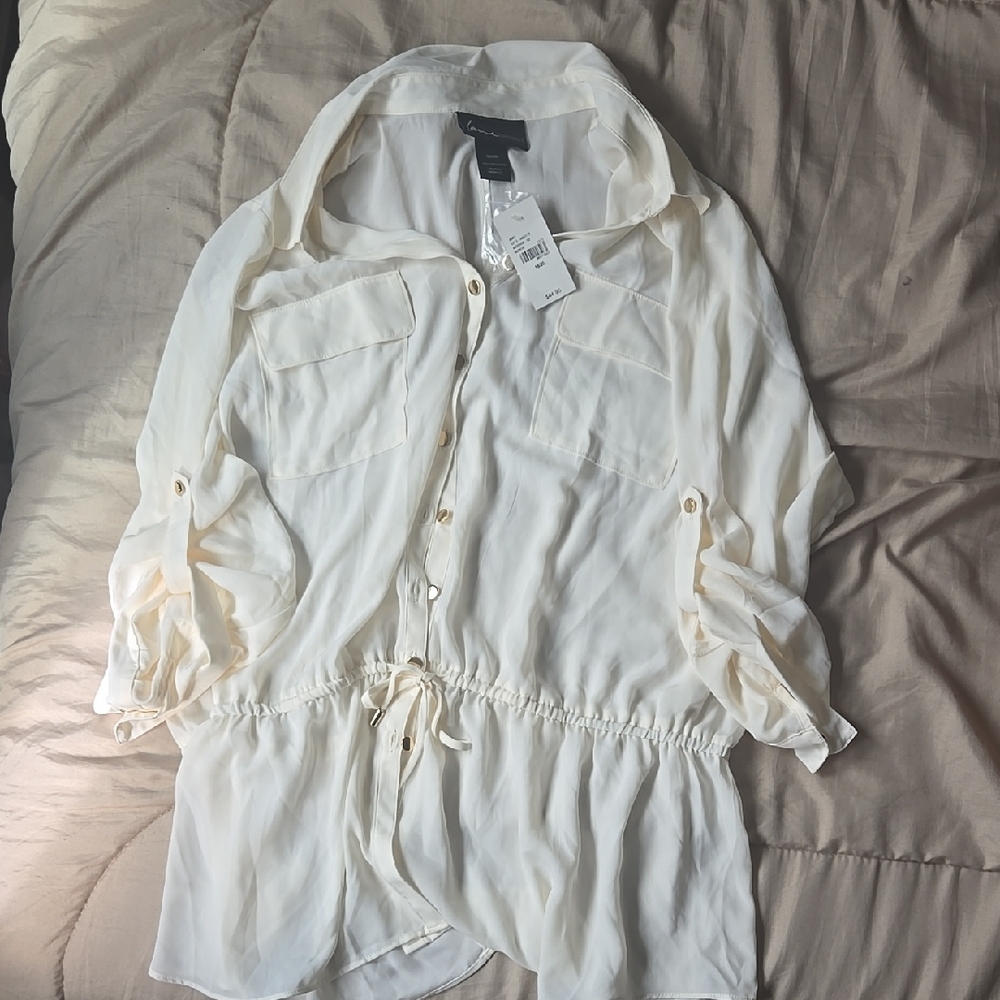 Chic Cream Button-Up Blouse